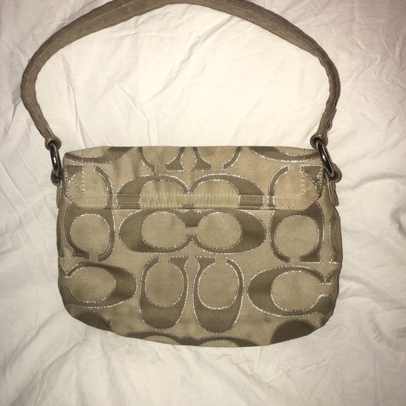 Authentic Coach handbag - Picture 2 of 6
